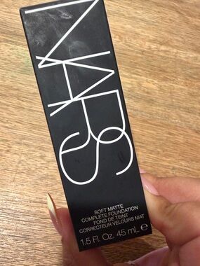 NARS Soft Matte Complete Foundation - Brand new never used